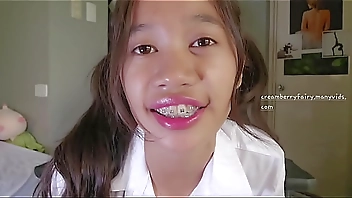 The Naughty School gril